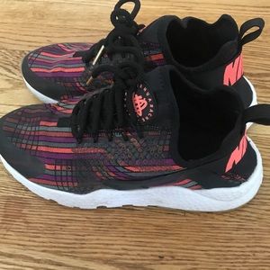 Nike Air Huarache Ultra size 9